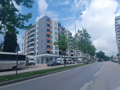 REMAX BEYAZ KASIM ÖNADIM BULVARINDA – 2+1 SIFIR ARA KAT DAİRE 