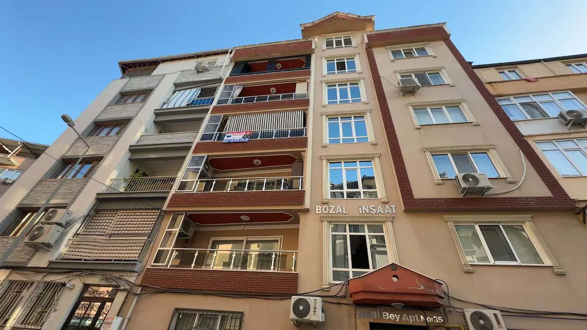 TEVFİKİYE'DE ÇARŞI İÇİNDE | 3+1 | 134 M² | 2 BALKON | ARA KAT | JAKUZİ