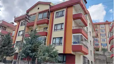 DİKMEN İLKER’DE FULL EŞYALI BAKIMLI 3+1 KİRALIK DAİRE