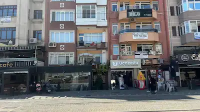 İZMİT ADLİYE KARIŞISINDA TABELA DEĞERİ YÜKSEK SATILIK MAĞAZA
