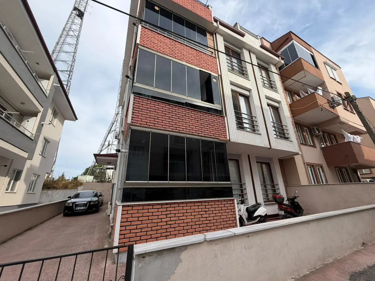 REMAX YAZ'DAN 1.SAKARYA MAH. 3+1 KIRALIK DAIRE