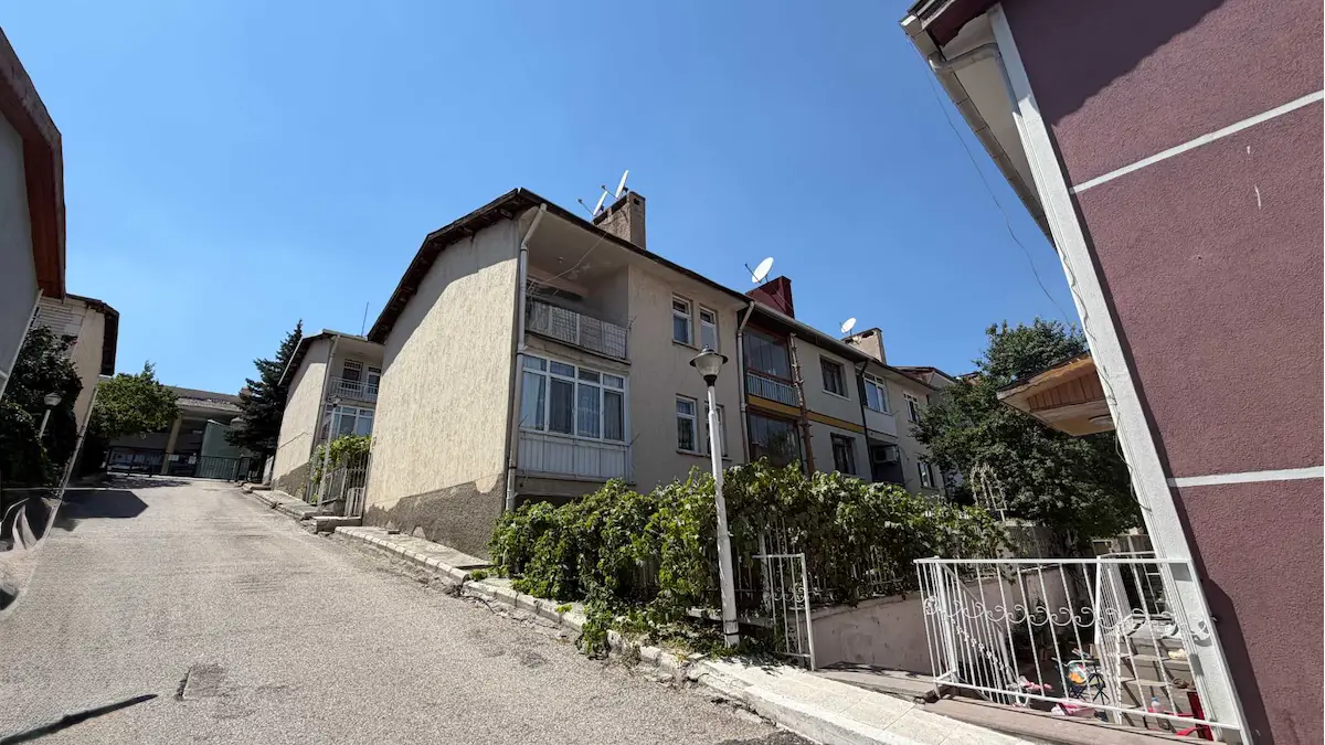 UĞUR MUMCU MAH. KÜLTÜR BİRLİK SİTESİNDE SATILIK KÖŞE VİLLA