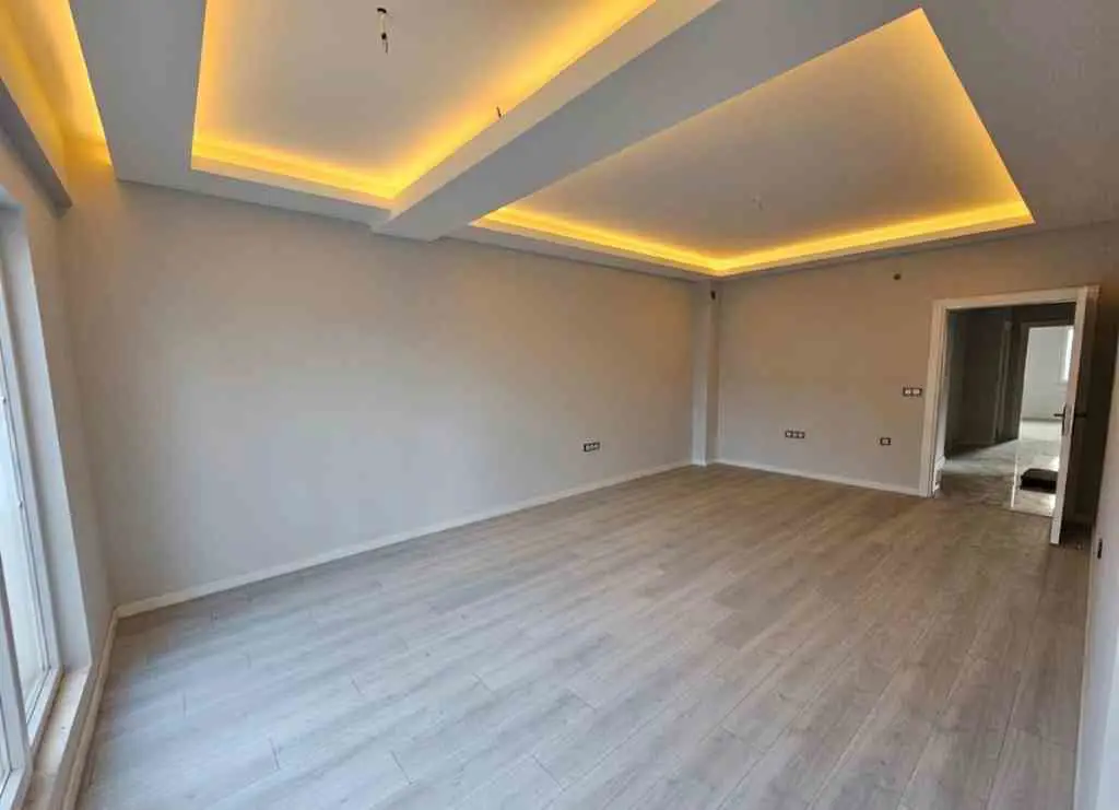 MERKEZİ KONUM LÜX İŞÇİLİK GENİŞ M2  UYGUN FİYAT 2+1 DAİRE