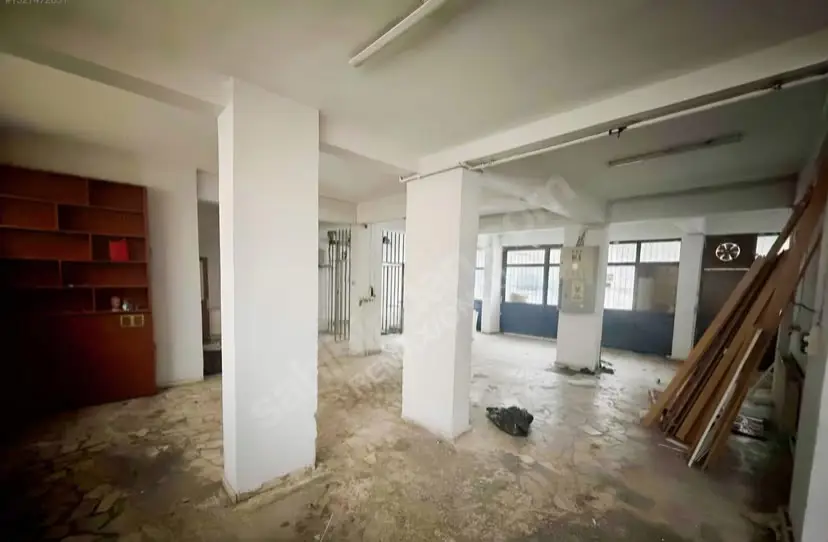 REMAX ÖNCÜ ALTINŞEHIR MH / ALEMDAĞ ILE NATOYOLU CD SATILIK DÜKKN