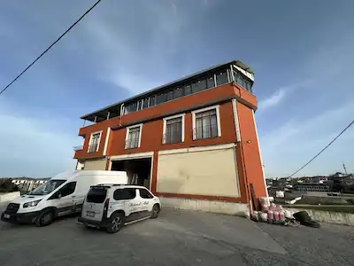 ARNAVUTKÖY TAŞOLUK’DA KİRALIK ATÖLYE İMALATHANE DEPO 1500M2
