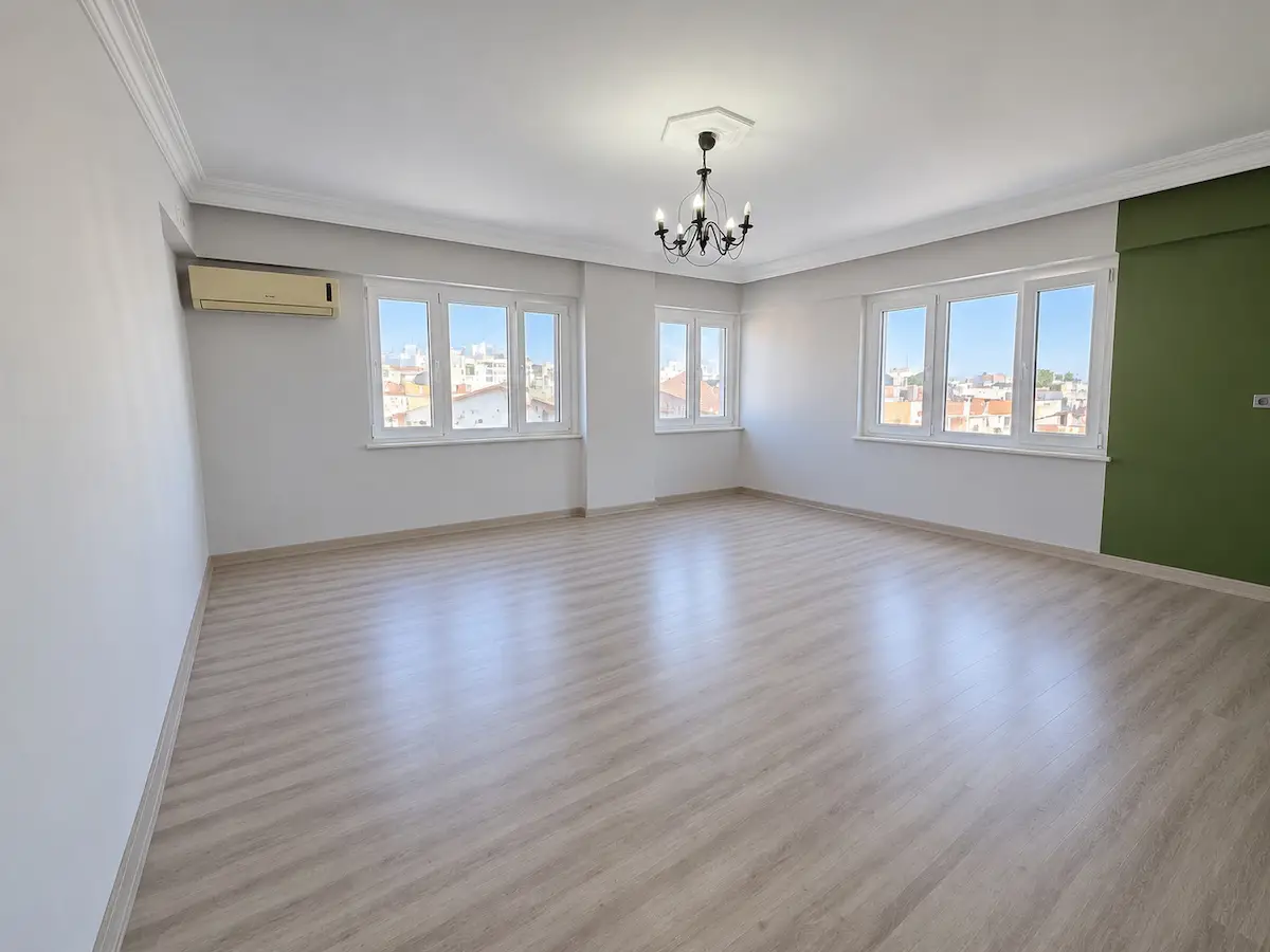 KIZILTOPRAKTA SİTE İÇİNDE 3+1 | 125 M² NET | DOĞU-GÜNEY CEPHE | KİRALIK DAİRE