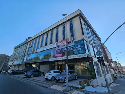 ÜMRANIYE NATOYOLU CADDESINDE İSKANLI KDV'LI 2000 M2 DEPO&DÜKKAN
