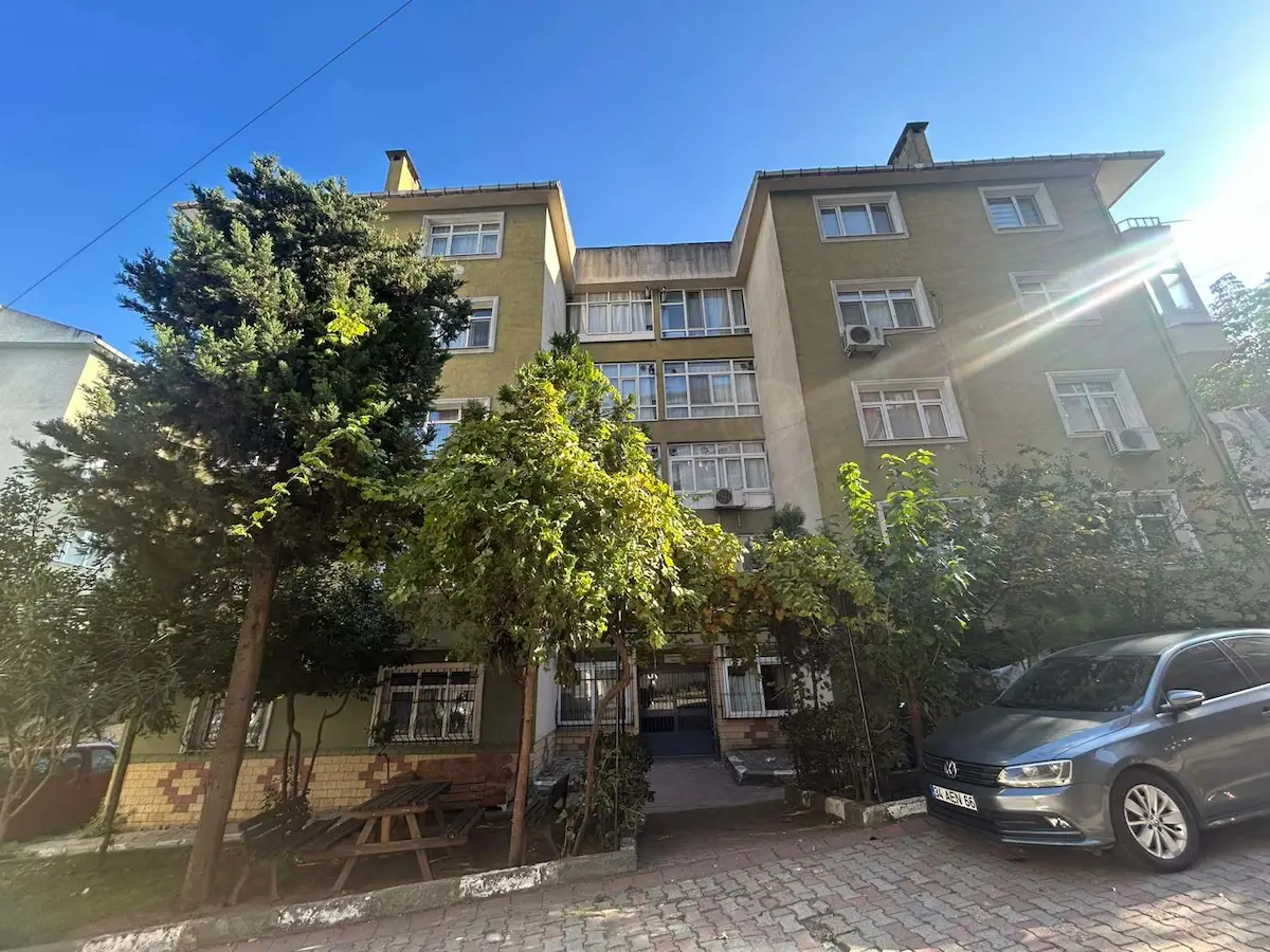 GAZIOSMANPAŞA MERKEZ AYGÜNLER SITESI DÜZ GIRIŞ 2+1 SATILIK DAIRE
