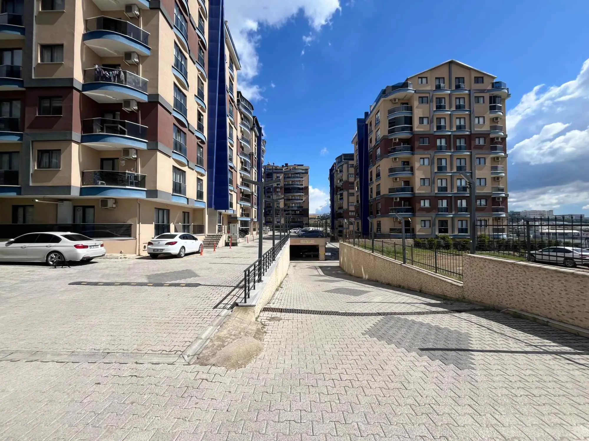 ÇAYIROVA MUTLUKENT BİRRŞEHİR 1.ETAP 2+1 ARAKAT GENİŞ DAİRE