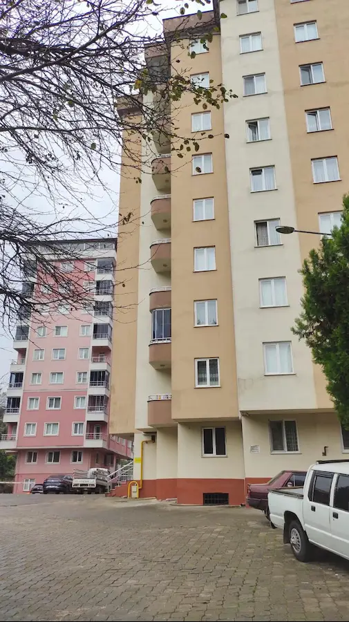 RE/MAX'DAN ÇAYELİ ŞAİRLER MAHALLESİ SATILIK 3+1 DAİRE ÖNÜ AÇIK