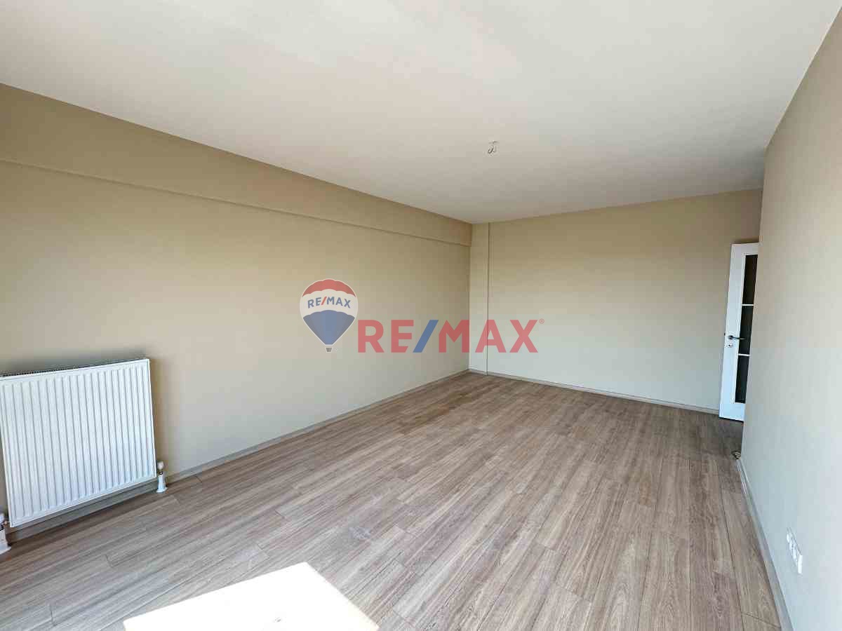 KURTKÖY 360 SUITES 3,5+1 ÖNÜNDE METRO YANINDA HASTANE SIFIR SITE