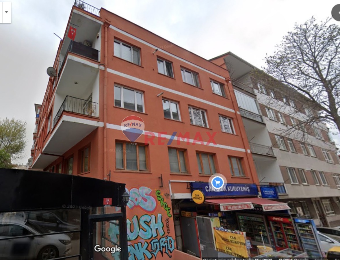 KAVAKLIDERE BÜKLÜM CADDESİNDE 200 M2 TERASLI, 3,5+1 MESKEN&OFİS