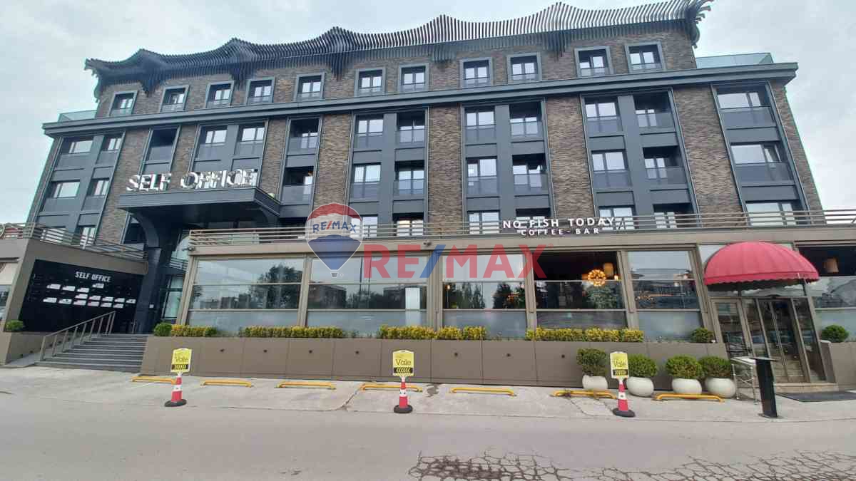 KOCAELİ İZMİT SELF OFFİCE'TE KLIMALI, BALKONLU YAN CEPHE OFİS