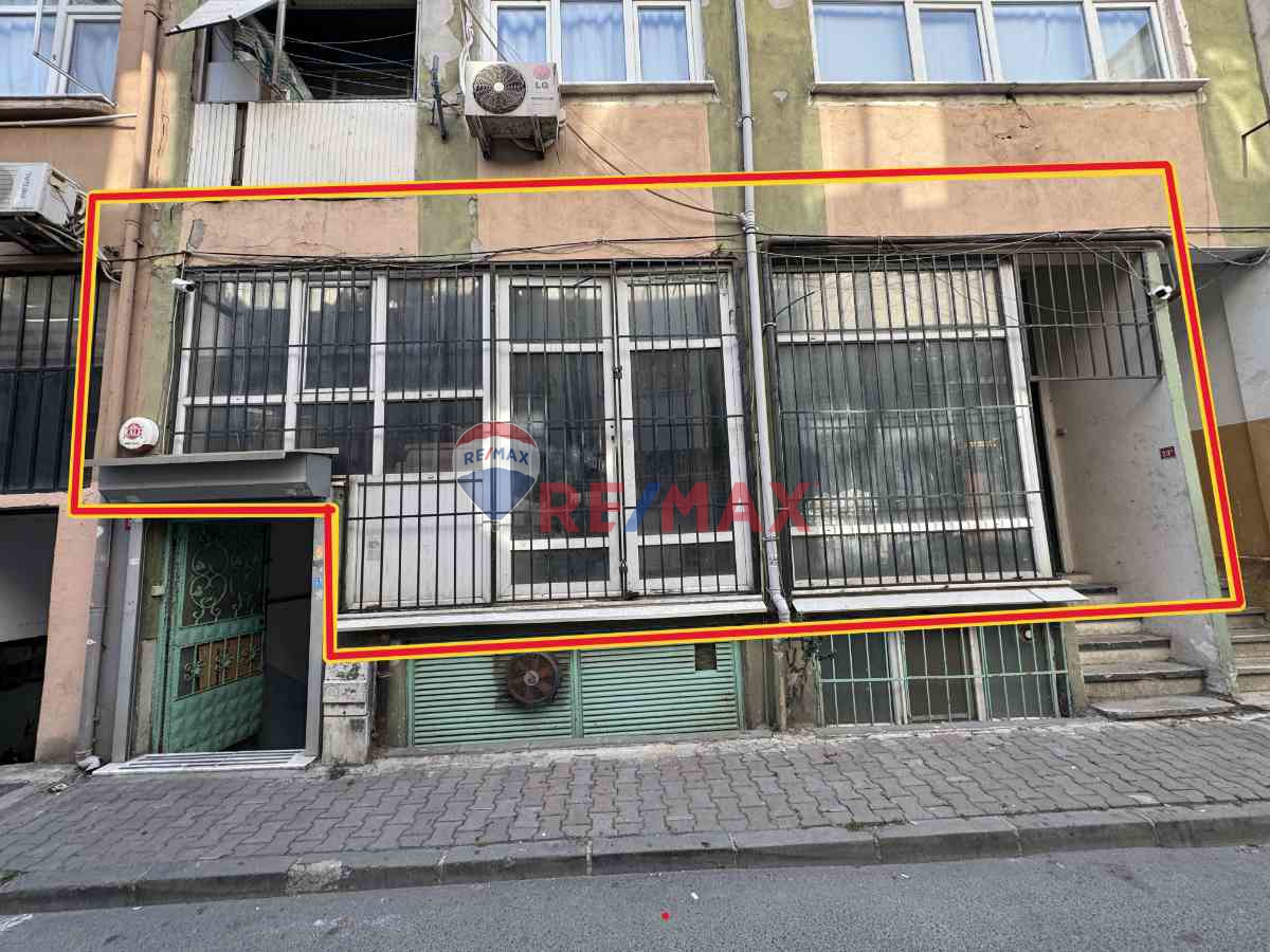 BAYRAMPAŞA TEKSTİLCİLER BÖLGESİ 200M² DÜZ GİRİŞ KAT YÜKSEK TAVAN