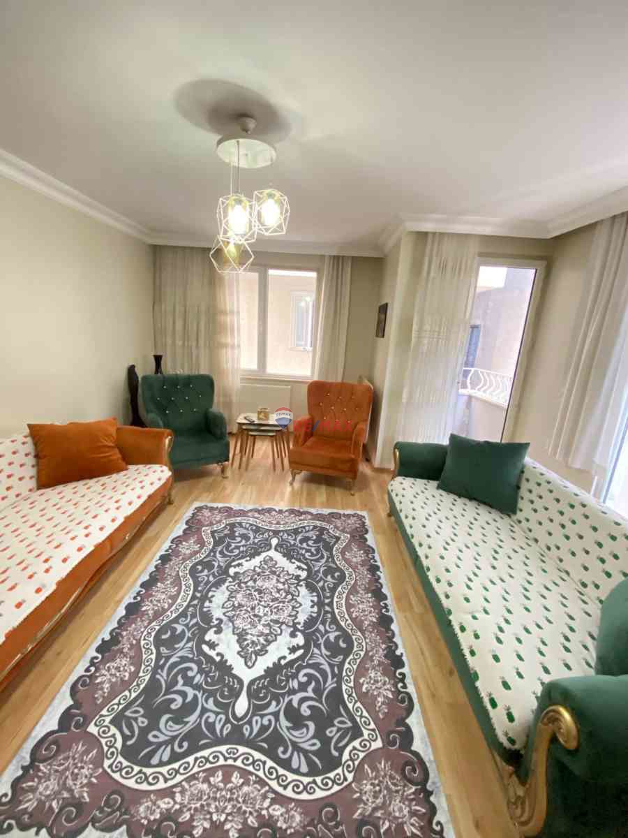 MERKEZİ KONUMDA EBEVEYN BANYOLU, BALKONLU GENİŞ 2+1 DAİRE