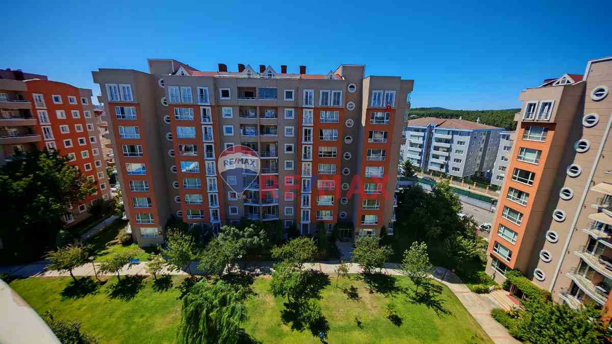 ÇEKMEKÖY KİRAZLIDEREDE PARKVERDE SİTESİNDE 5+1 TERAS DUBLEX