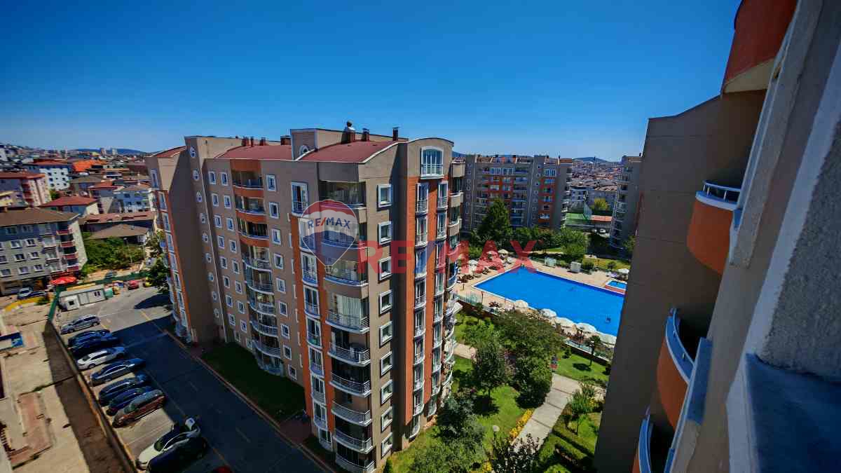 ÇEKMEKÖY KİRAZLIDEREDE PARKVERDE SİTESİNDE 5+1 TERAS DUBLEX
