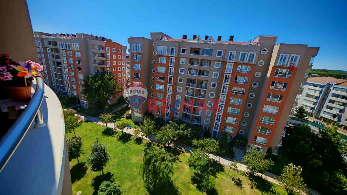 ÇEKMEKÖY KİRAZLIDEREDE PARKVERDE SİTESİNDE 5+1 TERAS DUBLEX