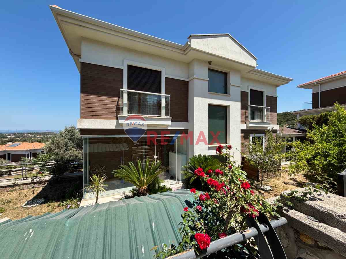 REMAX YELKEN'DEN GÜZELBAHÇE DE GÜVENLİKLİ SİTE İÇİ, DENİZ MANZARALI,HAVUZLU, TAM MÜSTAKİL 