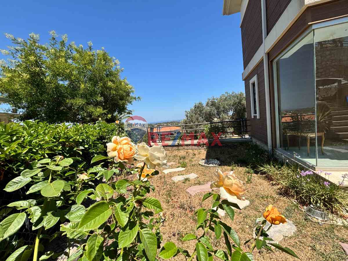 REMAX YELKEN'DEN GÜZELBAHÇE DE GÜVENLİKLİ SİTE İÇİ, DENİZ MANZARALI,HAVUZLU, TAM MÜSTAKİL 