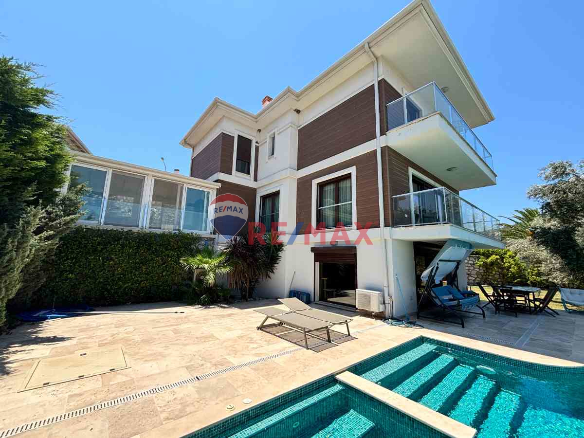 REMAX YELKEN'DEN GÜZELBAHÇE DE GÜVENLİKLİ SİTE İÇİ, DENİZ MANZARALI,HAVUZLU, TAM MÜSTAKİL 