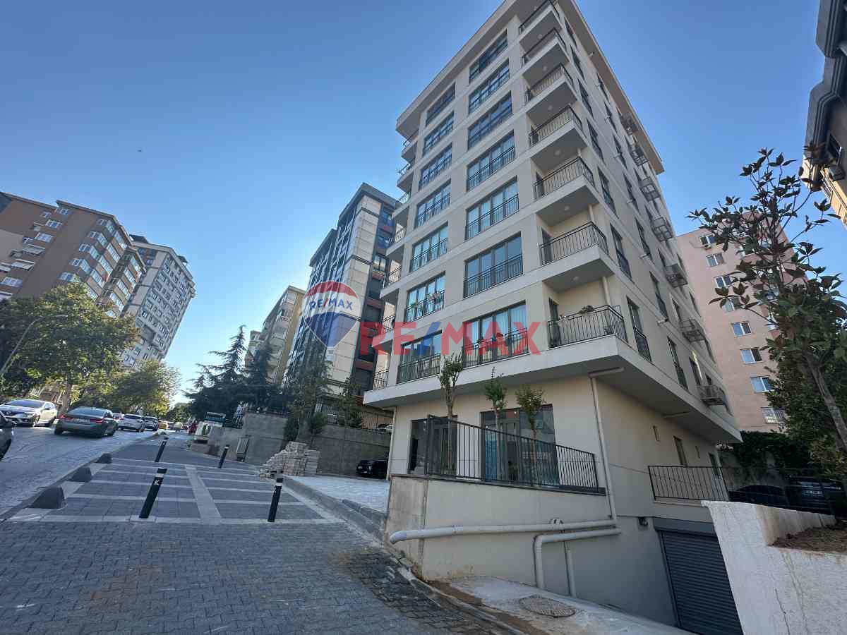 MERDİVENKÖY YENİ BİNA CD.ÜZERİ KULLANIŞLI 3+1 SATILIK DAİRE /BOŞ