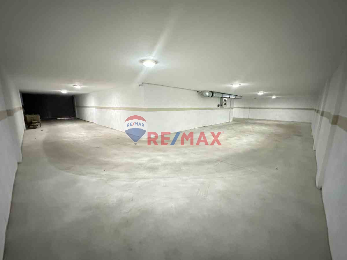 MERDİVENKÖY YENİ BİNA CD.ÜZERİ KULLANIŞLI 3+1 SATILIK DAİRE /BOŞ