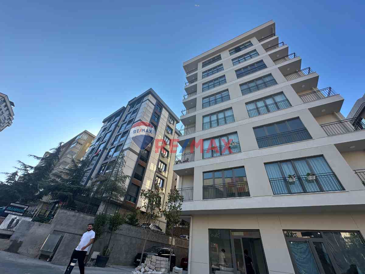 MERDİVENKÖY YENİ BİNA CD.ÜZERİ KULLANIŞLI 3+1 SATILIK DAİRE /BOŞ