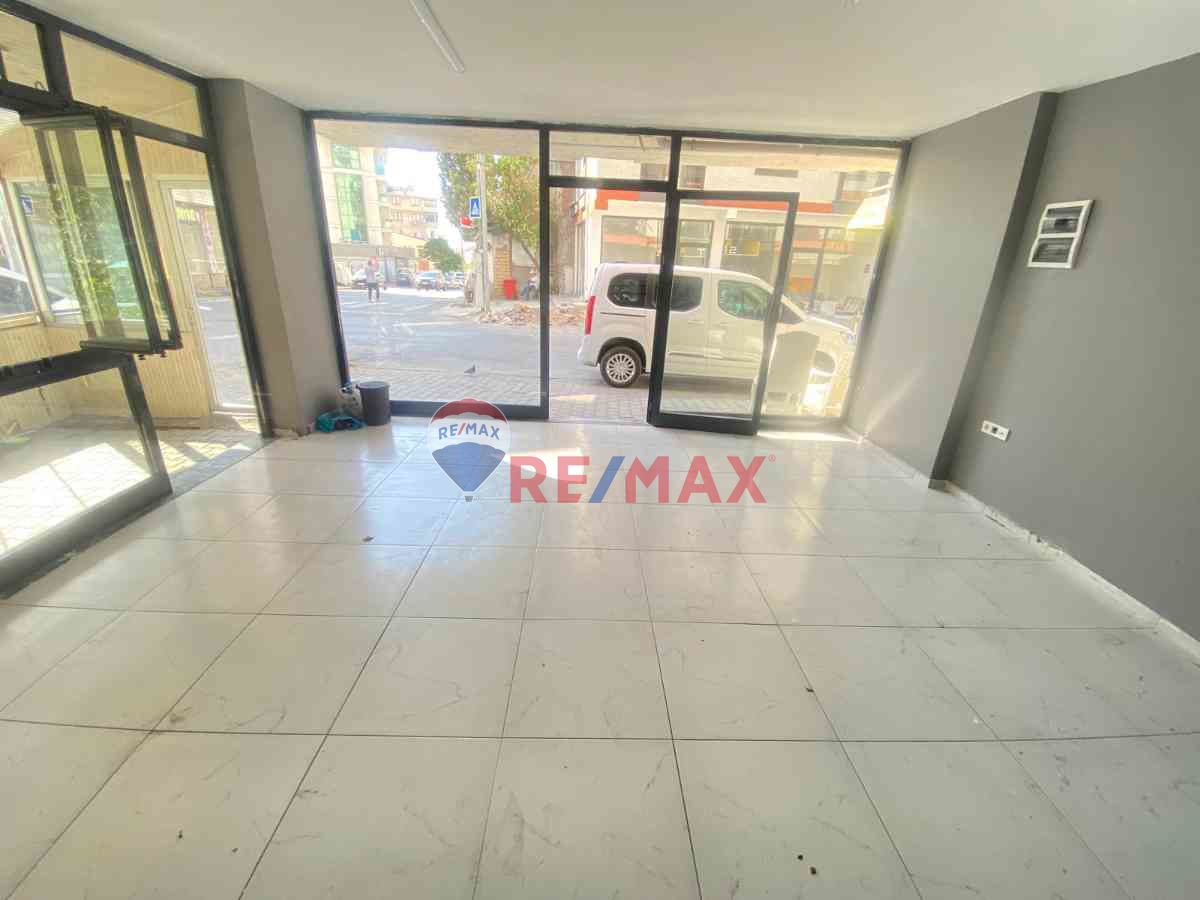 TUZLA YAYLA FEVZİ ÇAKMAK CADDESİNDE SATILIK FIRSAT DÜKKAN (BOŞ)