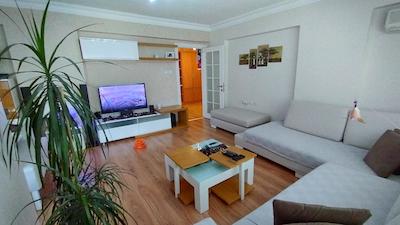 AVCILAR MERKEZDE 2+1 MASRAFSIZ EŞYALI ARAKAT DAIRE