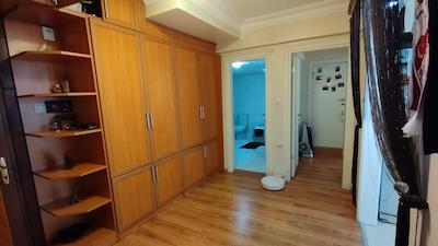 AVCILAR MERKEZDE 2+1 MASRAFSIZ EŞYALI ARAKAT DAIRE