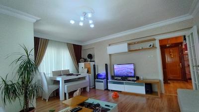 AVCILAR MERKEZDE 2+1 MASRAFSIZ EŞYALI ARAKAT DAIRE