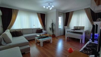 AVCILAR MERKEZDE 2+1 MASRAFSIZ EŞYALI ARAKAT DAIRE