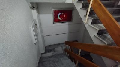 AVCILAR MERKEZDE 2+1 MASRAFSIZ EŞYALI ARAKAT DAIRE