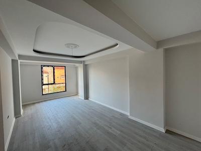 KARTEPE ATAEVLER’DE 2 + 1 ARA KAT DAİRE