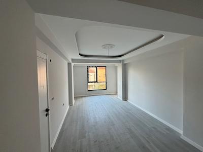 KARTEPE ATAEVLER’DE 2 + 1 ARA KAT DAİRE