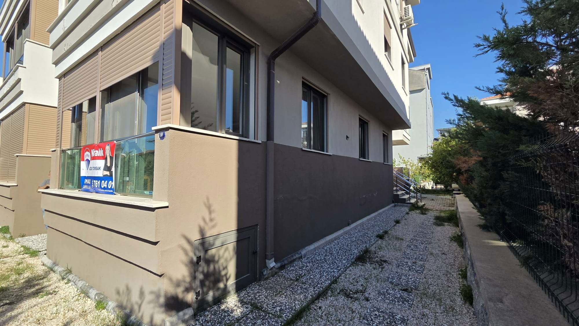 SEFERIHISAR SIĞACIK FUL EŞYALI 2+1 KIRALIK DAIRE