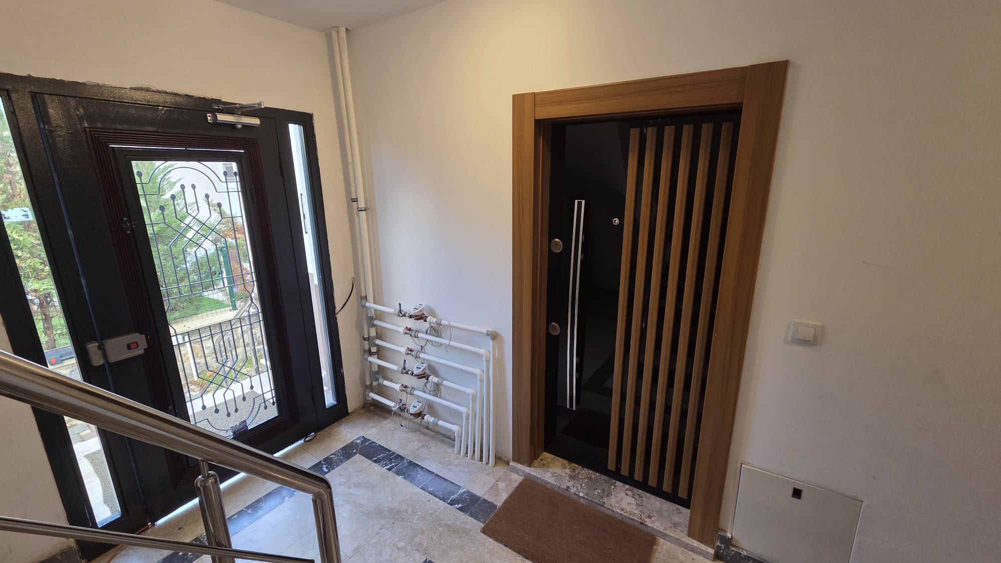 SEFERIHISAR SIĞACIK FUL EŞYALI 2+1 KIRALIK DAIRE