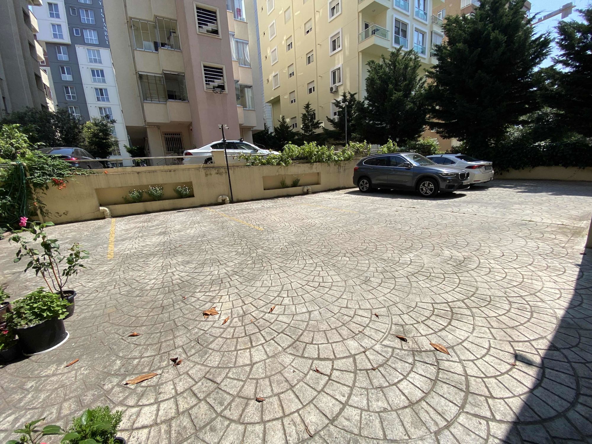 BAHARİYELİ SOKAK 110M2NET 3+1 GİYİNME&ÇAMAŞIR ODALI