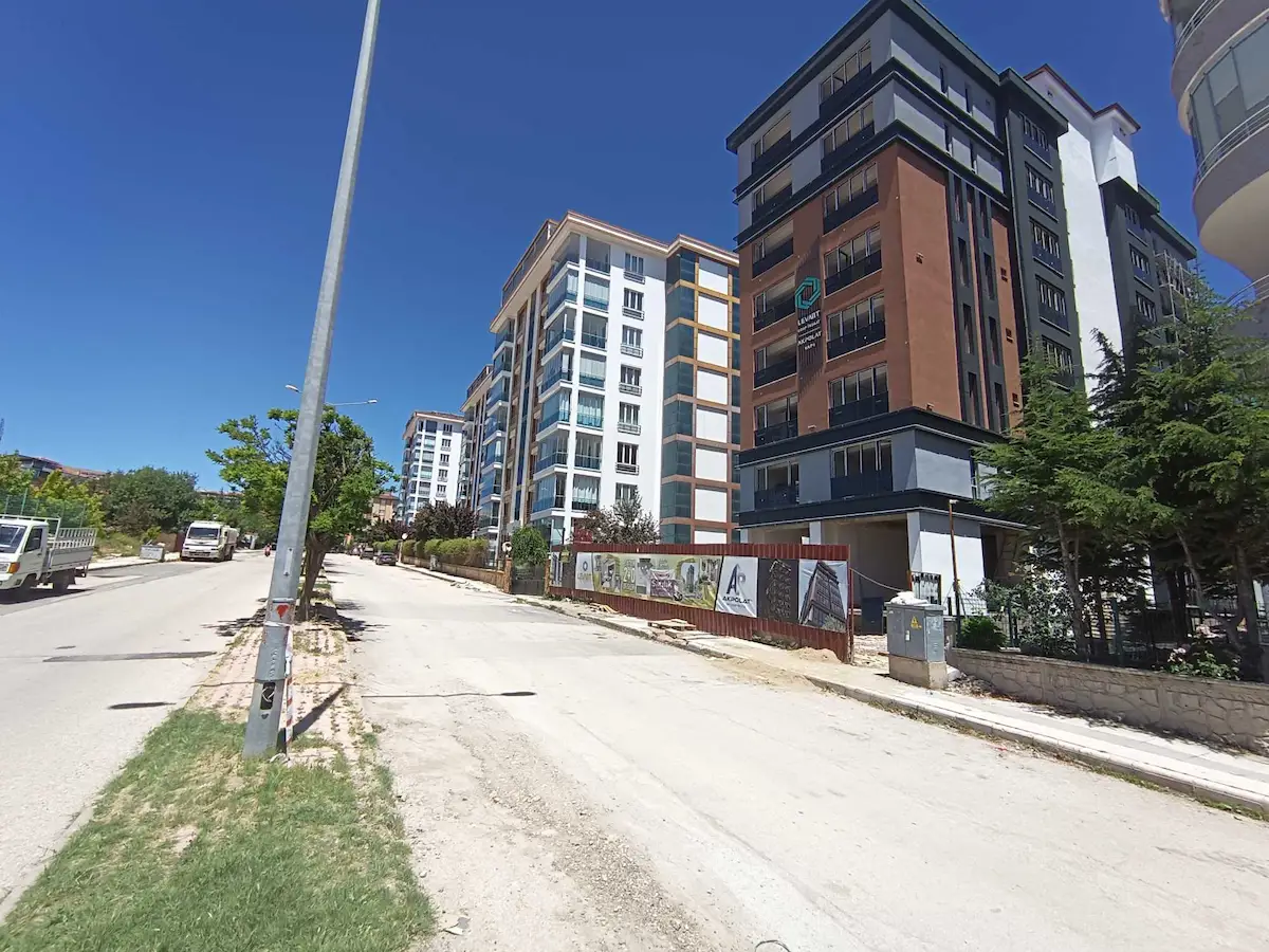 RE/MAX DEĞİŞİM’DEN PARK23 AVM YAKININDA SATILIK LÜKS OFİSLER