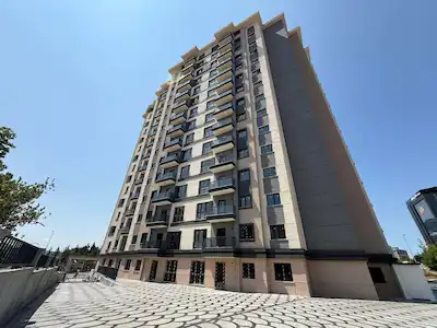 REMAX'TAN MAHMUTBEY'DE SIFIR SITEDE KIRALIK 2+1 DAIRE