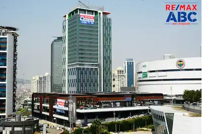ATAŞEHIR AĞAOĞLU MY NEWWORK 'TE 378 M2 KIRALIK DÜKKAN