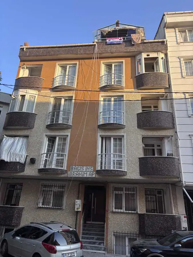 ESENYURT DEVLET HASTANESİ YAKININDA SATILIK 190 M² DUBLEX DAİRE