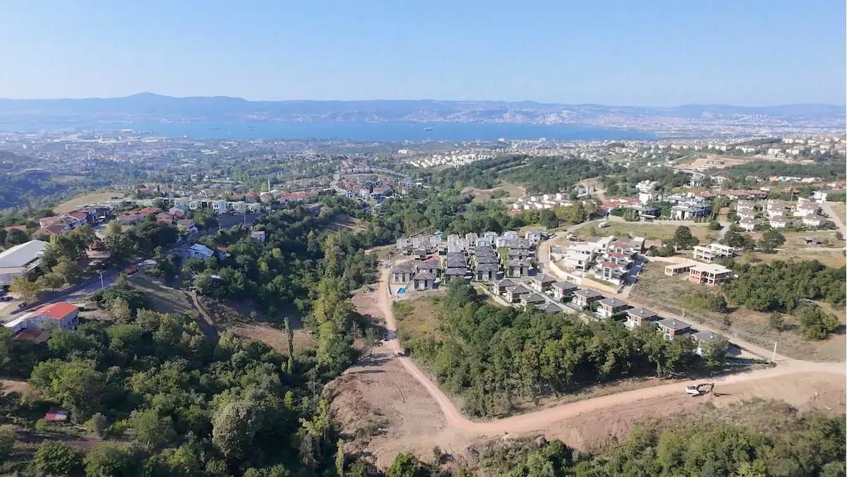 BAŞİSKELE BAHÇECİK MAH 9.562 M² SATILIK KONUT İMARLI ARSA