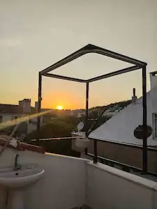 AYVALIK SARIMSAKLI'DA EŞYALI 2+1 KİRALIK DUBLEKS DAİRE, BALKONLU,TERASLI , DENİZE ÇOK YAKIN