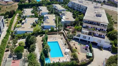 Q BAHÇE KURTKÖY SITESI 30M² TERASLI MASRAFSIZ SATILIK 2+1 DAIRE