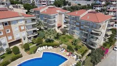 KUŞADASI KADINLAR DENİZİ EŞYALI 2+1 KİRALIK DAİRE | BALKONLU, ÇİFT CEPHE, BOŞ