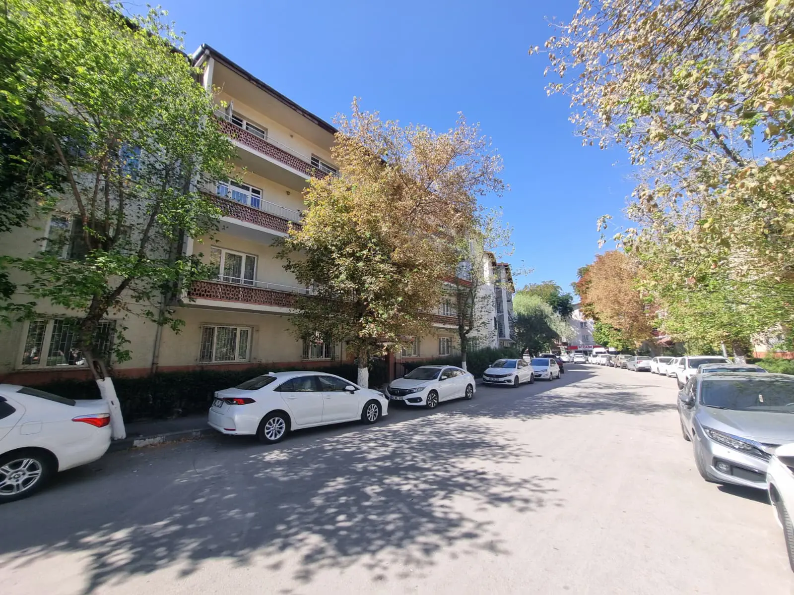 EMEK MAHALLESİ İSRAİLEVLERİ'NDE BAHÇE KATI 2+1 KİRALIK DAİRE