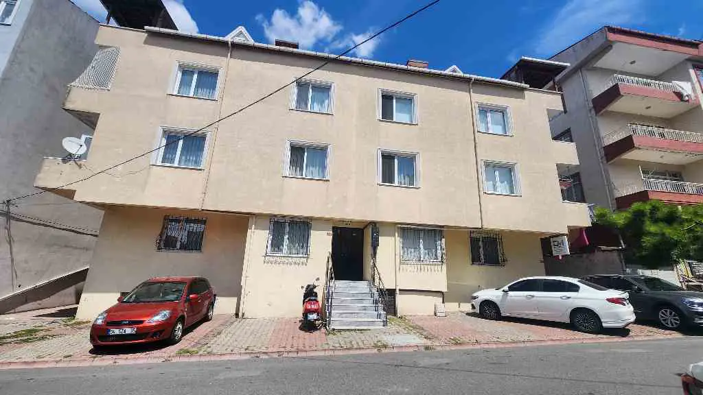 NEBAHAT ÇELİK'TEN ESENŞEHİR'DE 2+1 ARA KAT SATILIK DAİRE