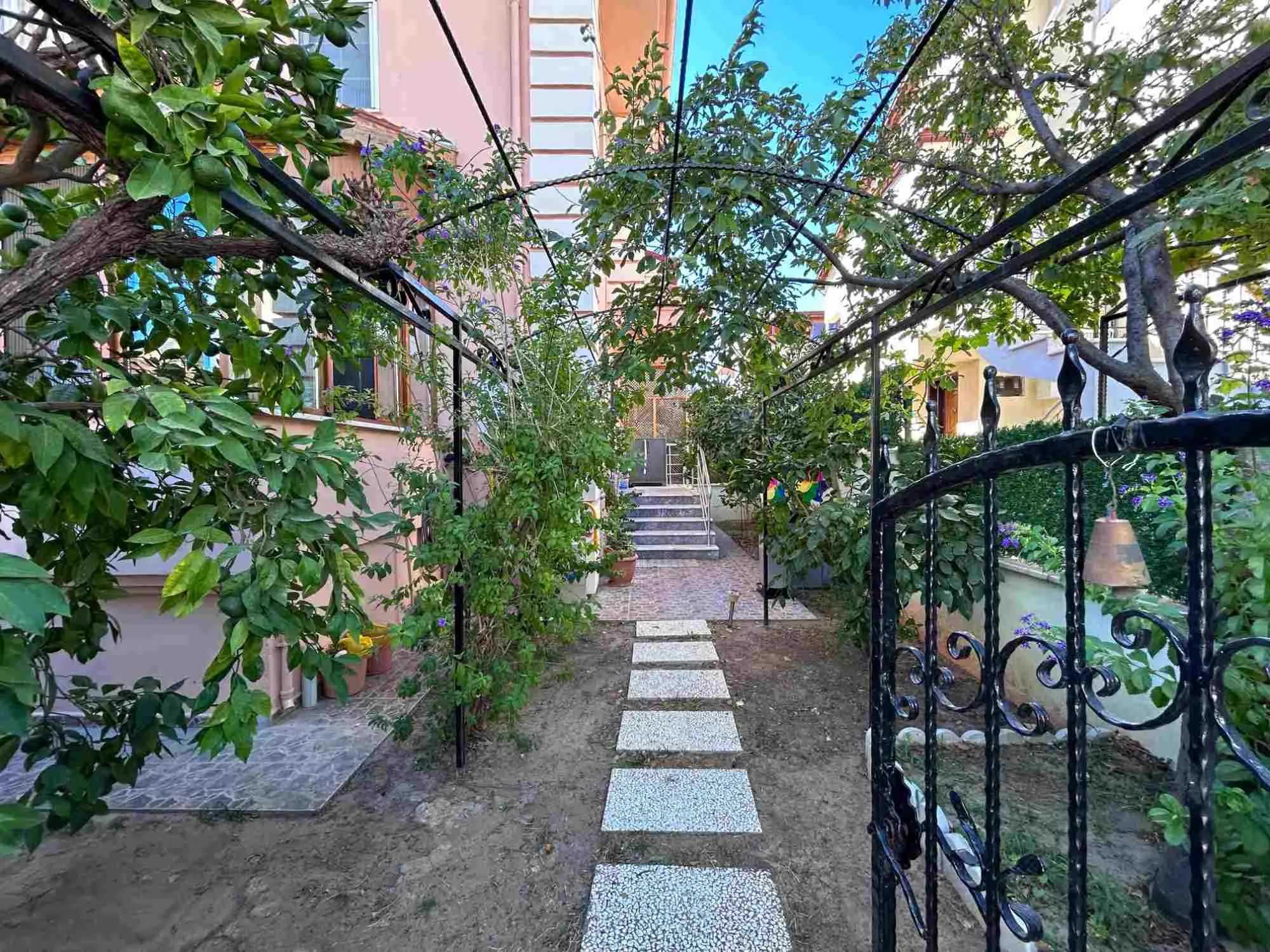 Property image 8